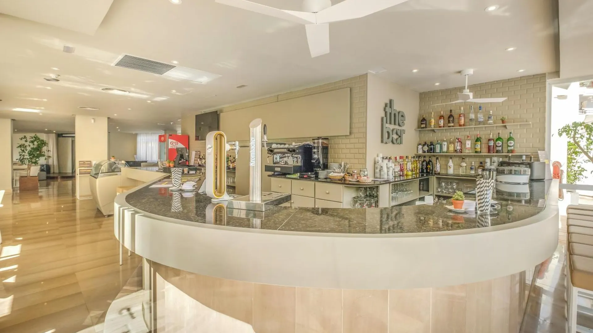 酒店 卡普迪玛尔公寓式酒店 卡拉博纳